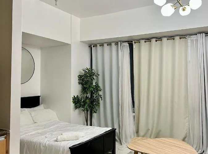 1br At Viceroy Mckinley Taguig *