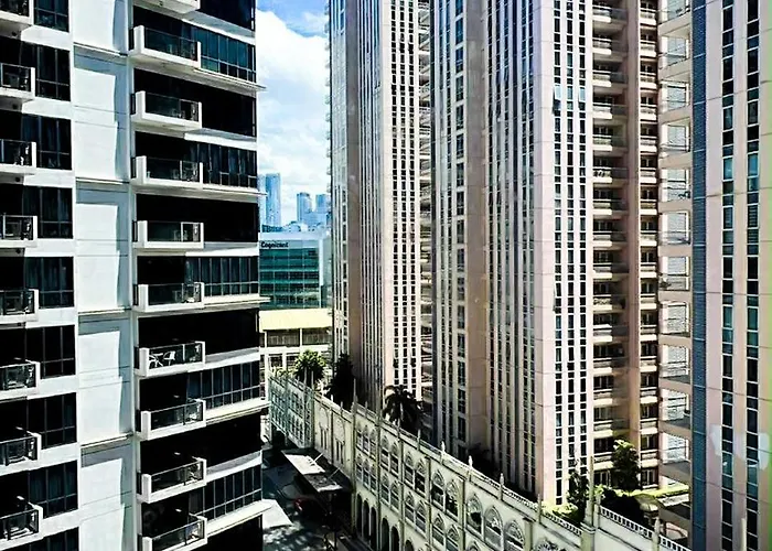 1br At Viceroy Mckinley Taguig Apartment